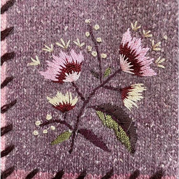 Lake Wear Silk Angora Women’s Size Large Cardigan Pink Purple Embroidered - Picture 3 of 10